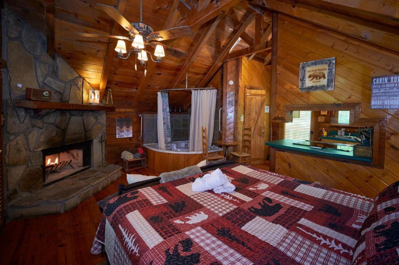 Gatlinburg Area Hottub Cabin - Ladyslipper Sevierville Esterno foto